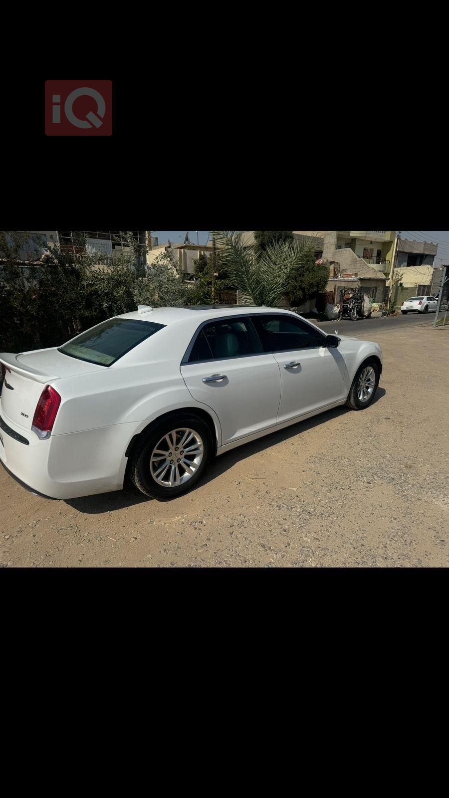 كرايسلر 300